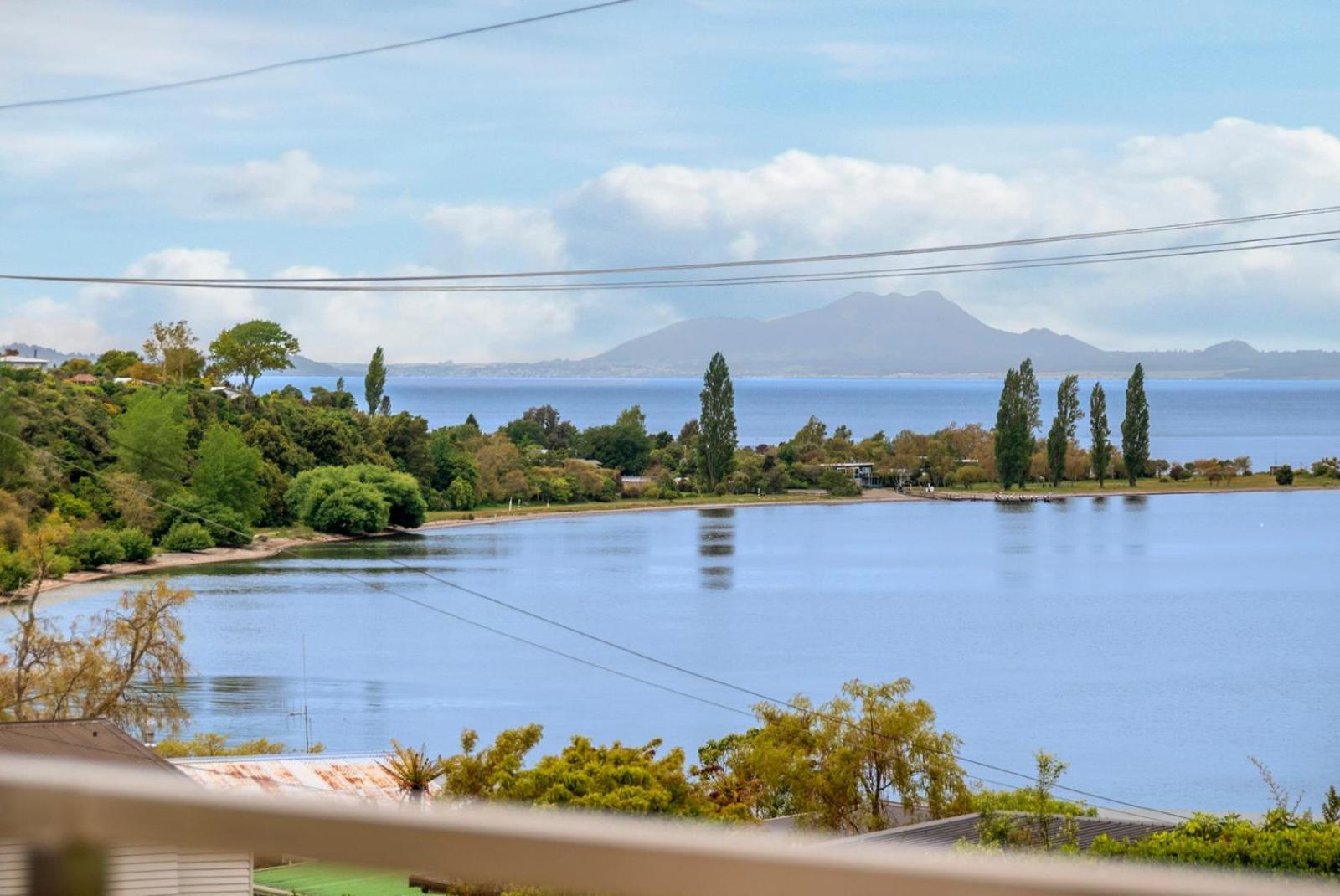 I See The Lake - Omori Holiday Home Kuratau المظهر الخارجي الصورة